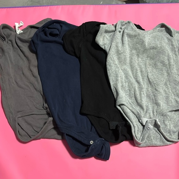 Four onesies - Picture 1 of 1